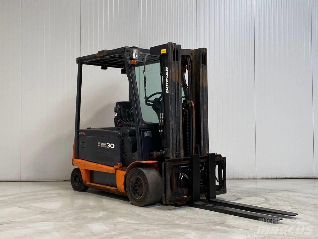 Doosan B30X-5 Electric forklift trucks