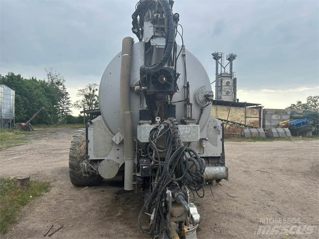 Kumm KTX 20,5 Slurry tankers