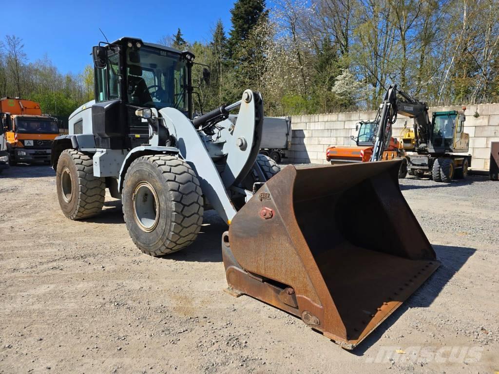 CAT 926M Wheel loaders