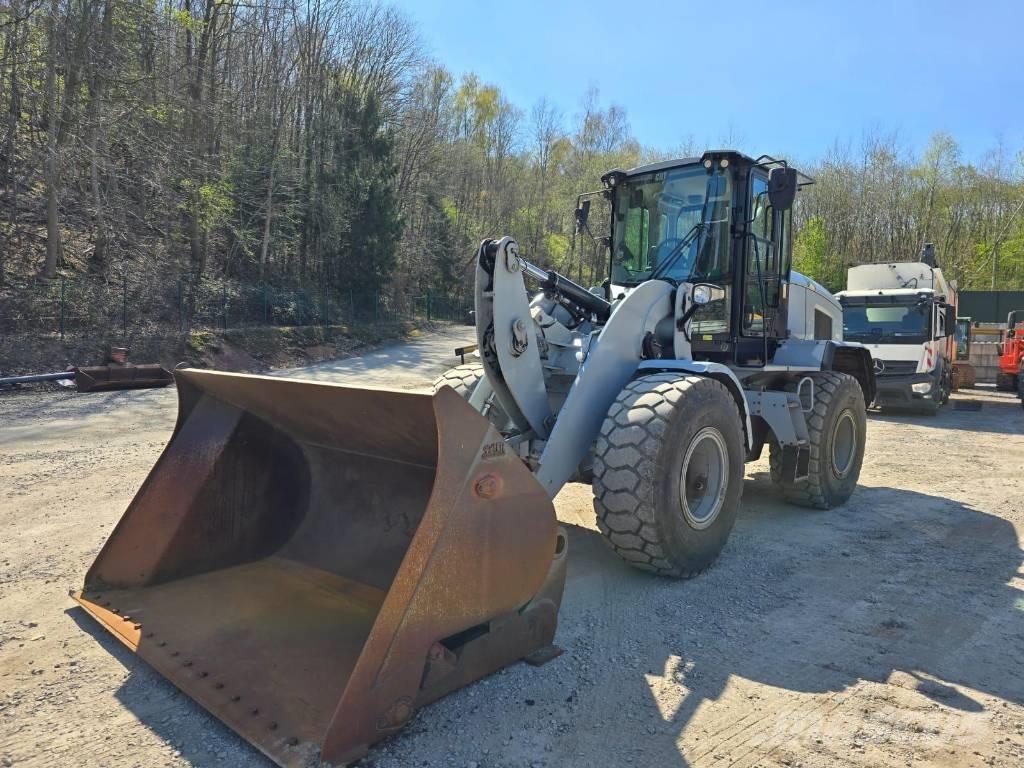 CAT 926M Wheel loaders