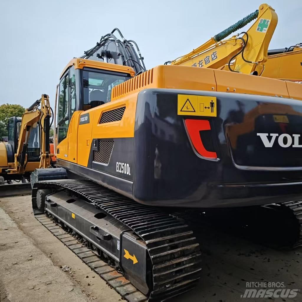 Volvo EC 250 D L Crawler excavators