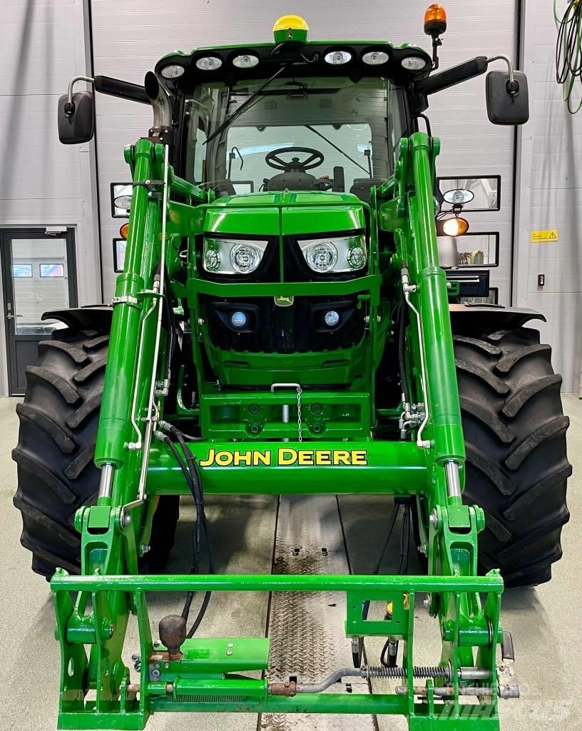 John Deere 6125 R Tractors
