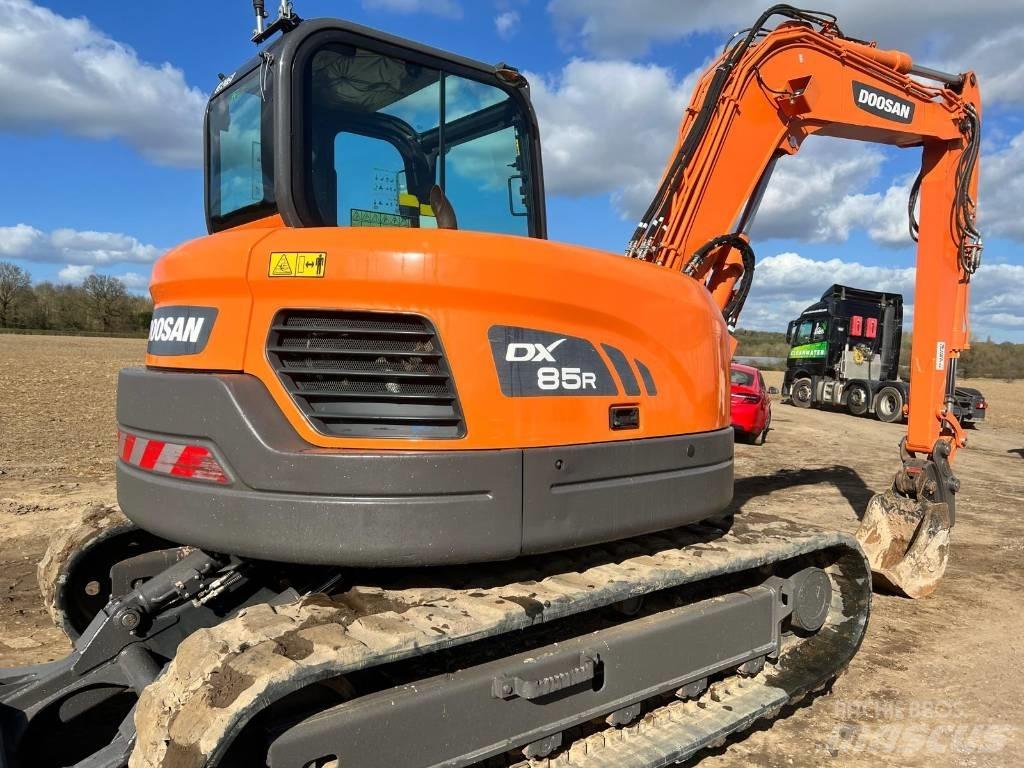 Doosan DX 85 R Mini excavators  7t - 12t