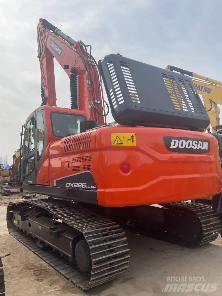 Doosan DX 225LC-9C Crawler excavators