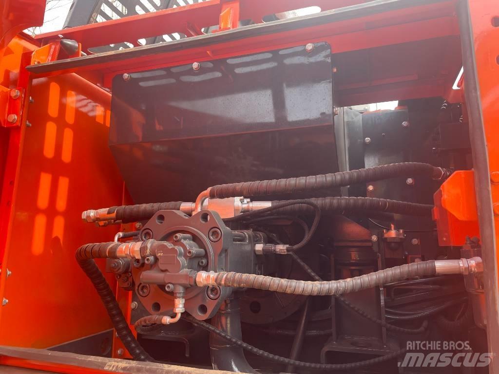 Doosan DX 225LC-9C Crawler excavators