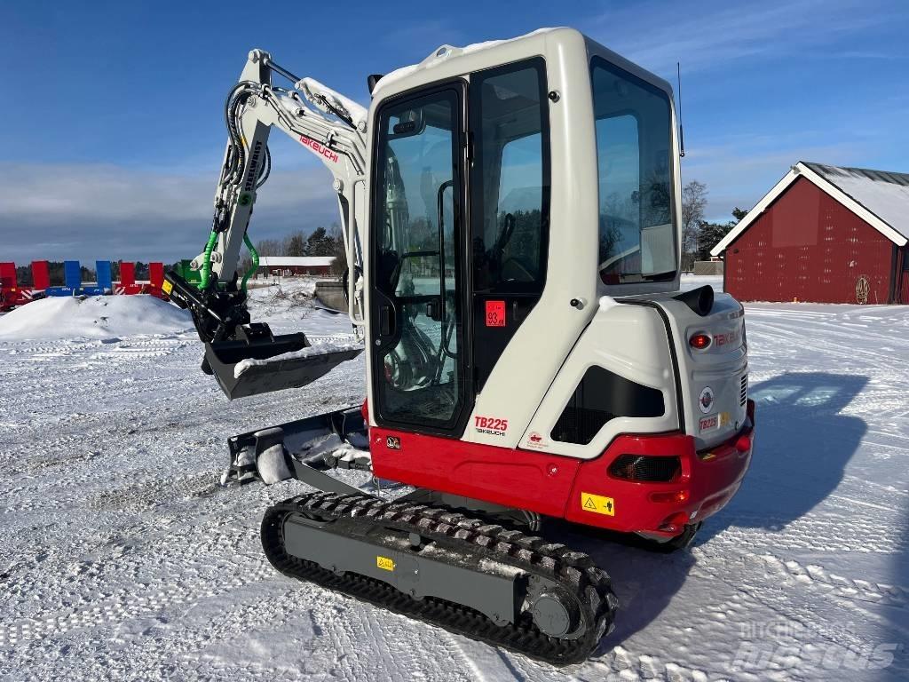 Takeuchi TB225 Mini excavators < 7t (Mini diggers)