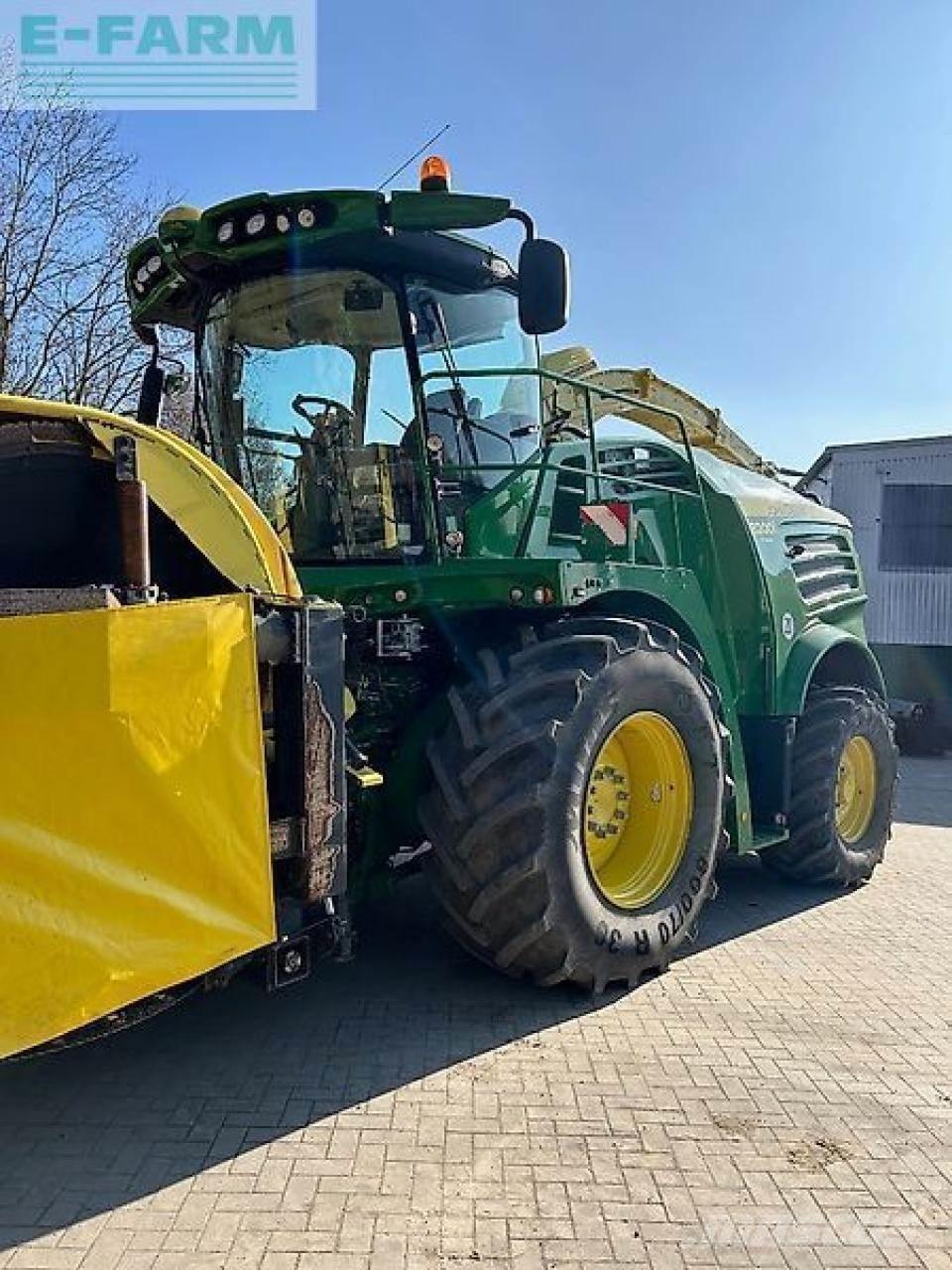 John Deere 8200i Forage harvesters
