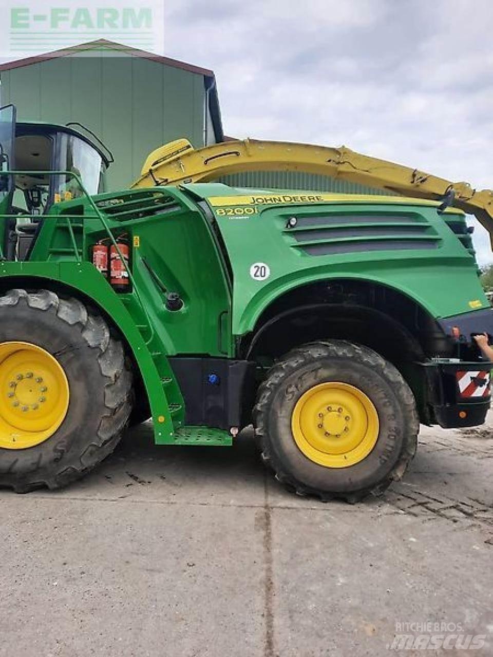 John Deere 8200i Forage harvesters