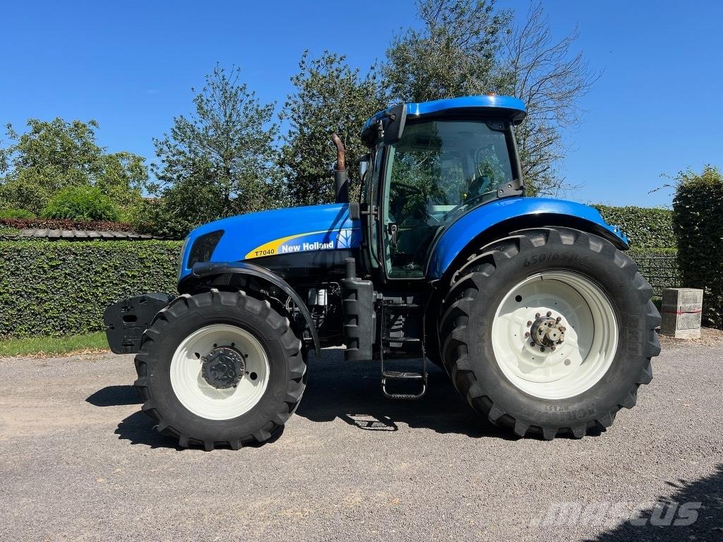 New Holland T 7040 Tractors