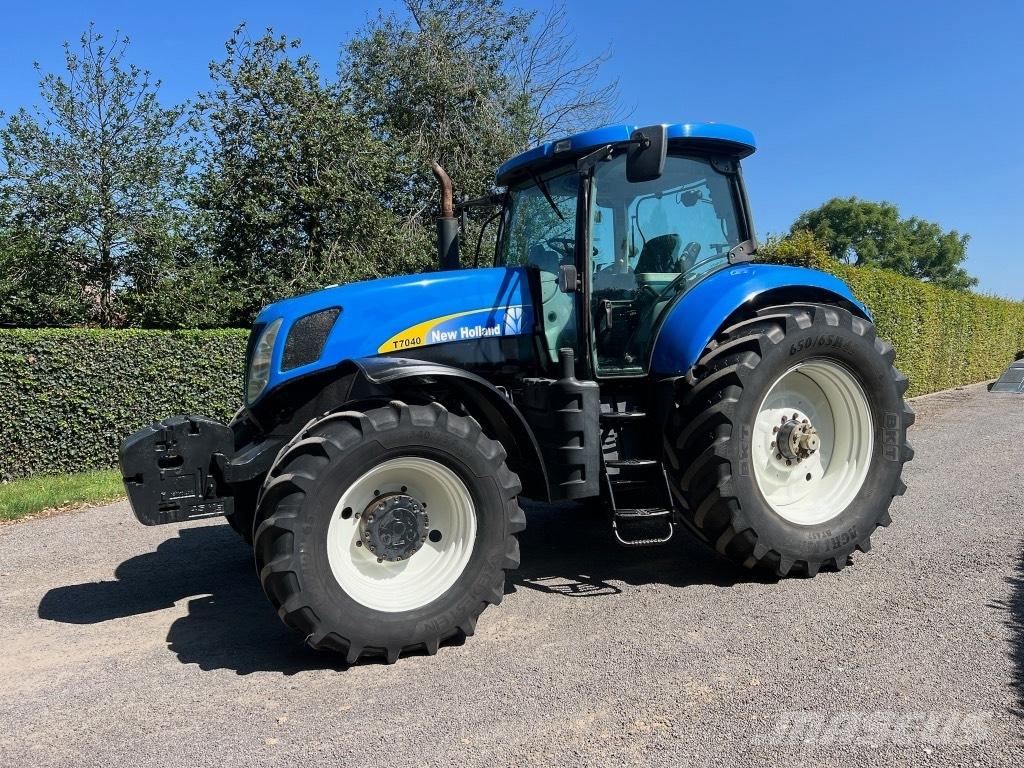 New Holland T 7040 Tractors