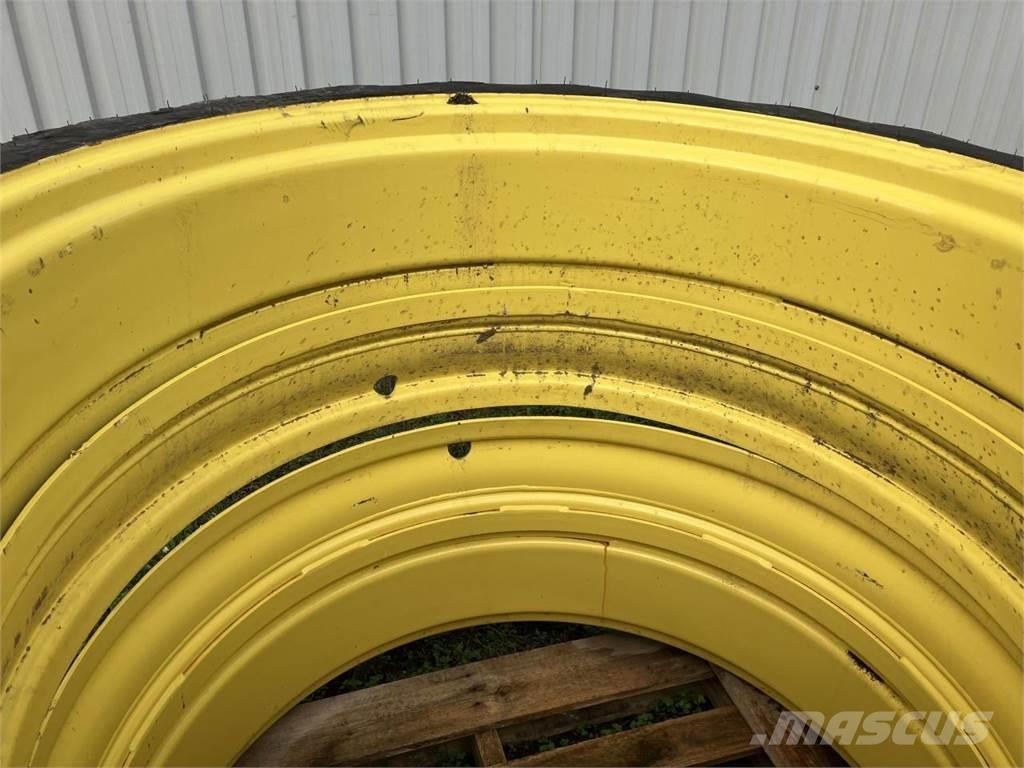 Taurus 270/95R44 Tyres, wheels and rims
