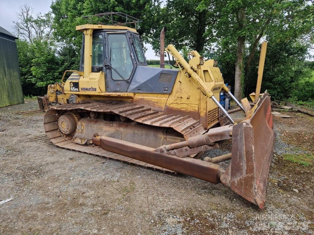 Komatsu Px65 Crawler dozers