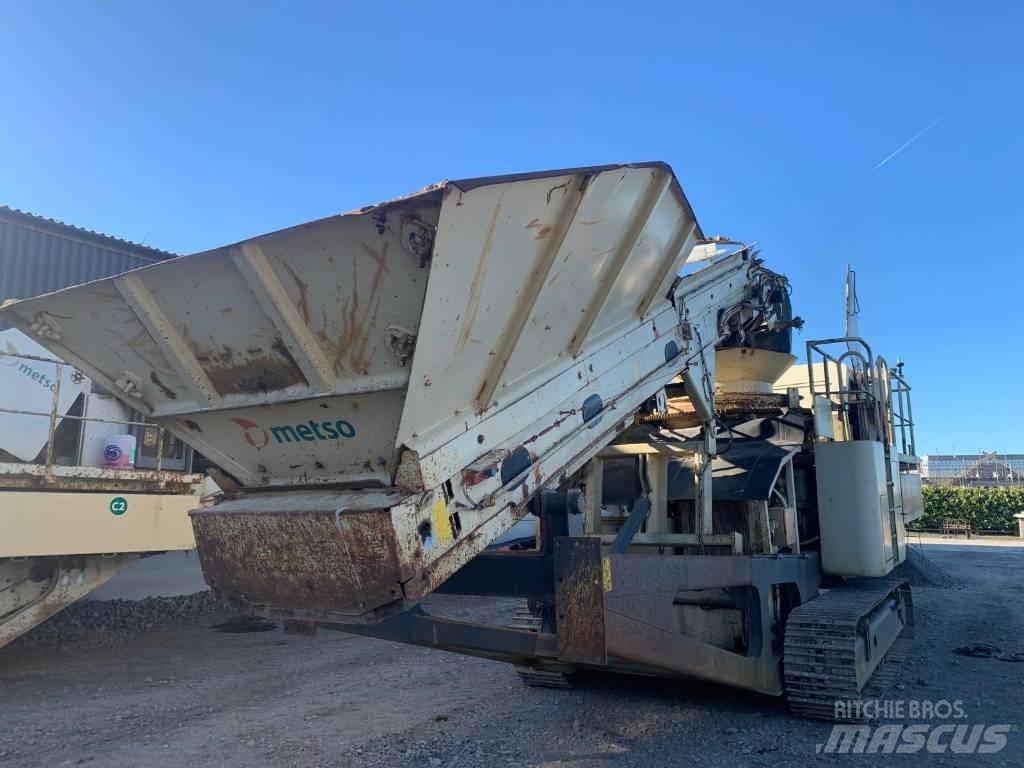 Metso LT 200 HP Mobile crushers