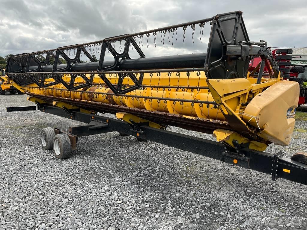 New Holland CX 8070 Combine harvesters