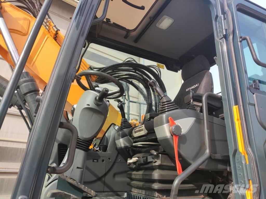 Hyundai HW 140 Wheeled excavators