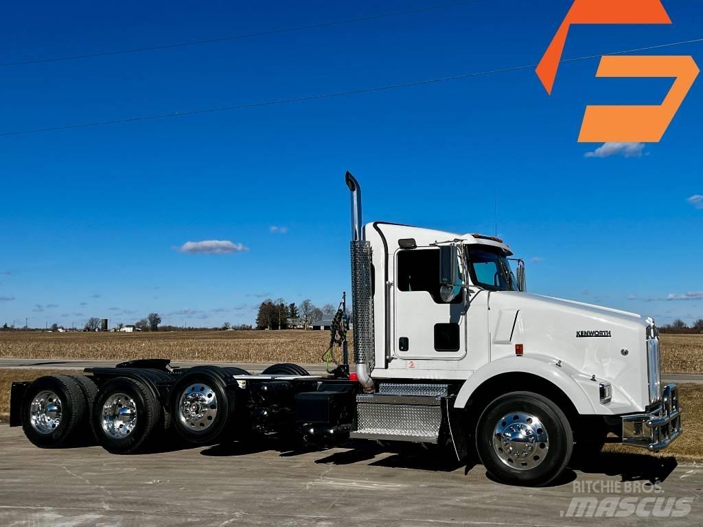 Kenworth T 800 Prime Movers