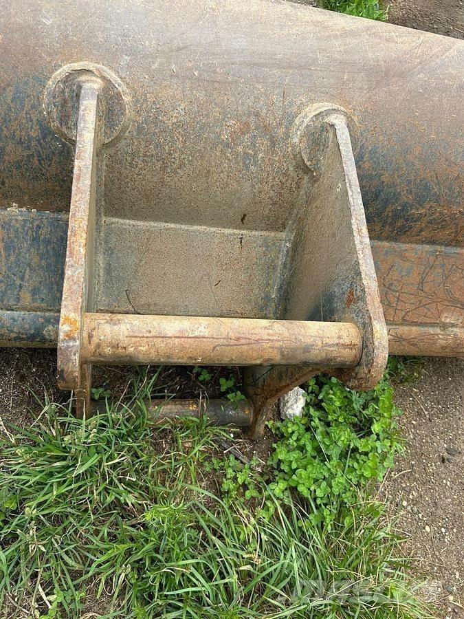 Volvo S60 Buckets