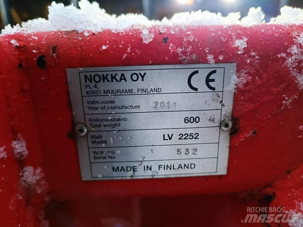 Esko LV 2252 Snow throwers