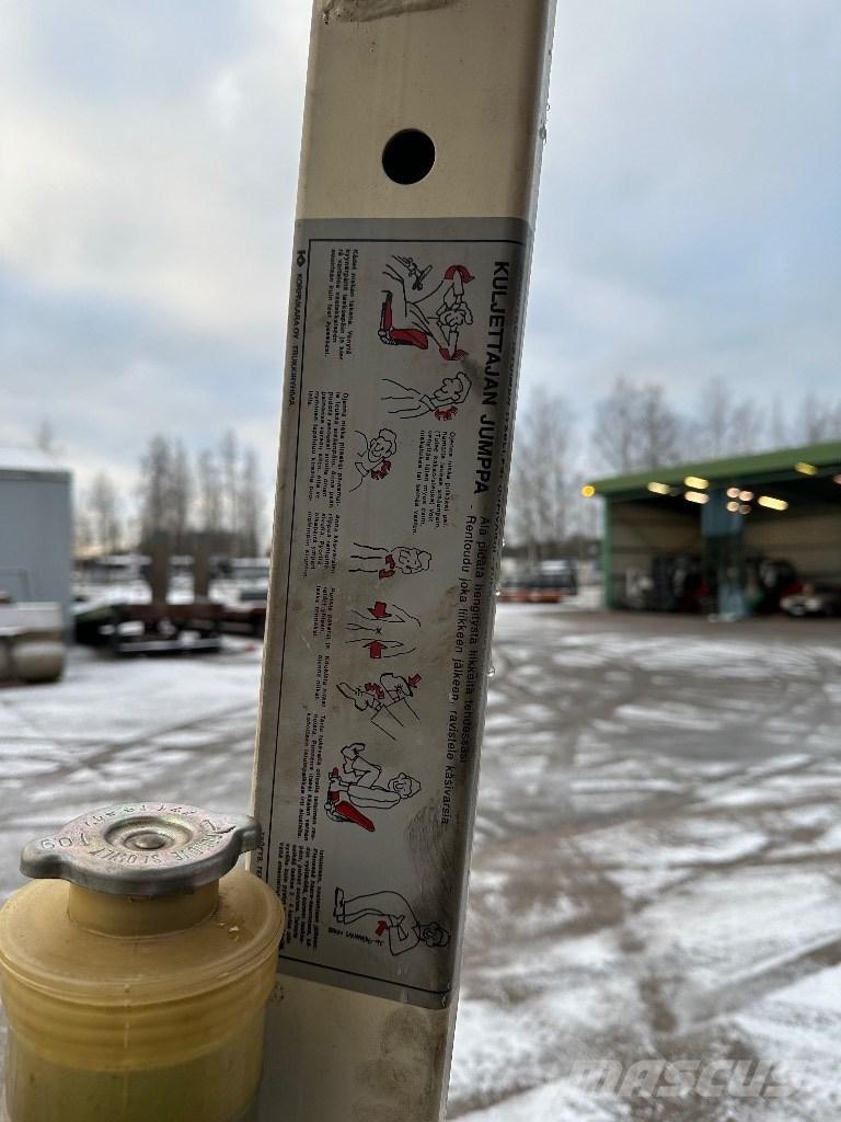 TCM FG 25 N2 LPG trucks