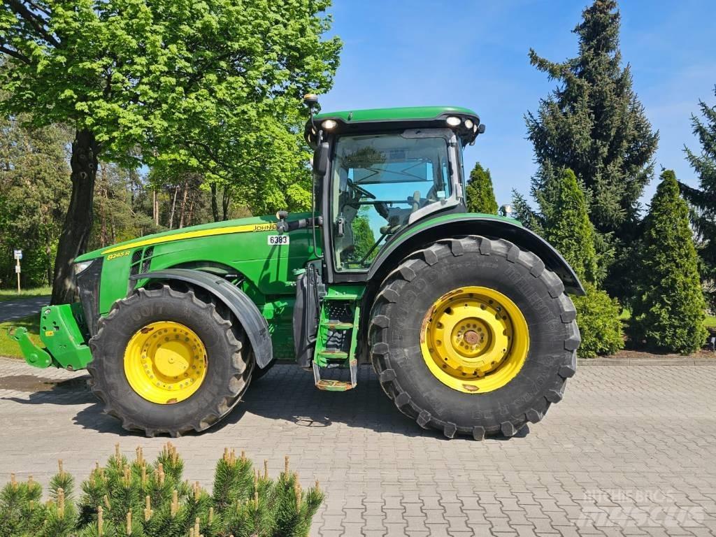 John Deere 8245 R Tractors