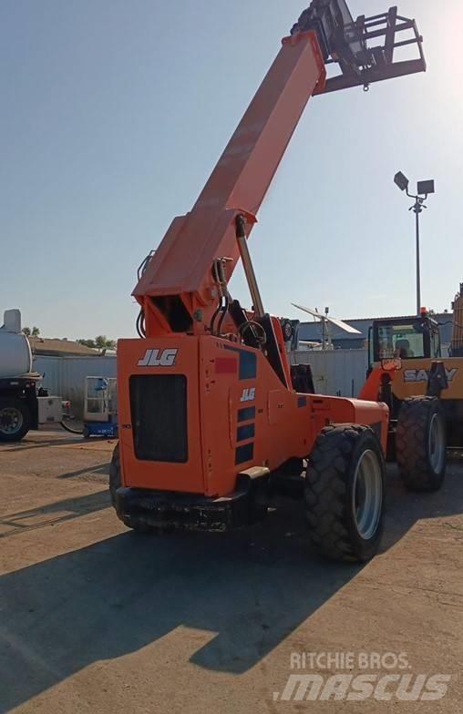 SkyTrak 10054 Telescopic handlers