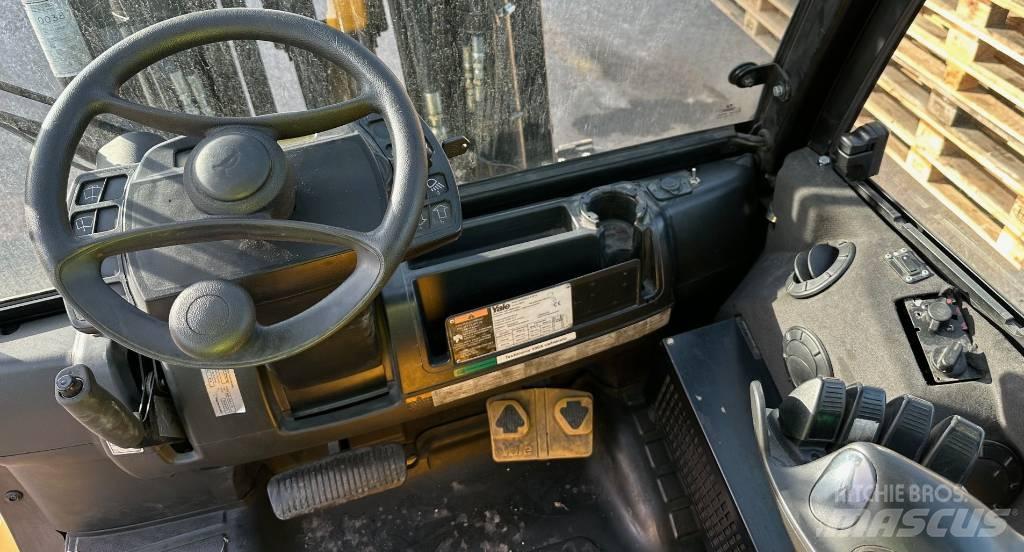 Yale GDP 55 VX Diesel trucks