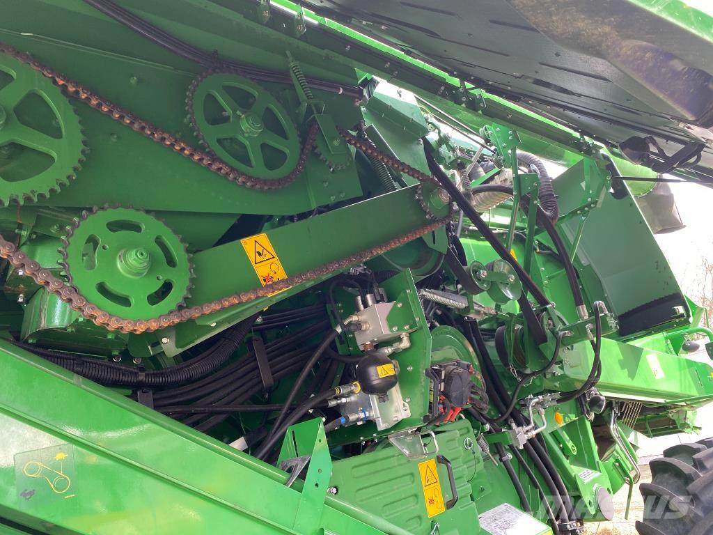 John Deere T560 HM Combine harvesters