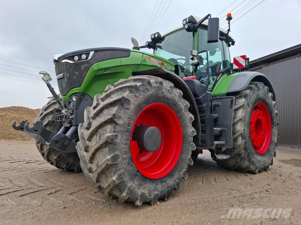 Fendt 1050 Vario Tractors