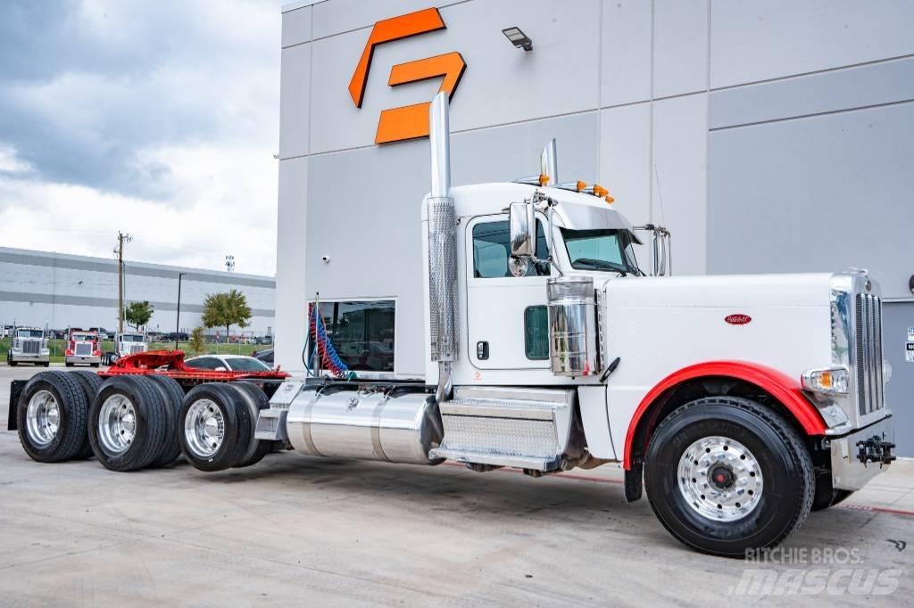 Peterbilt 389 Prime Movers