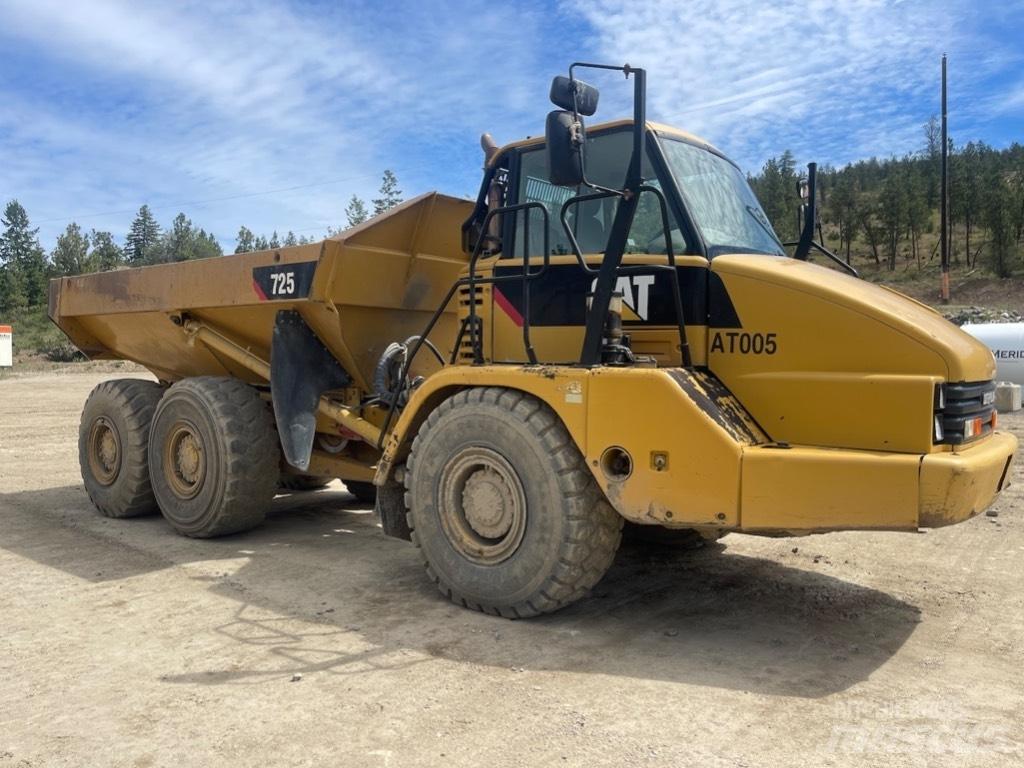 CAT 725 Articulated Haulers