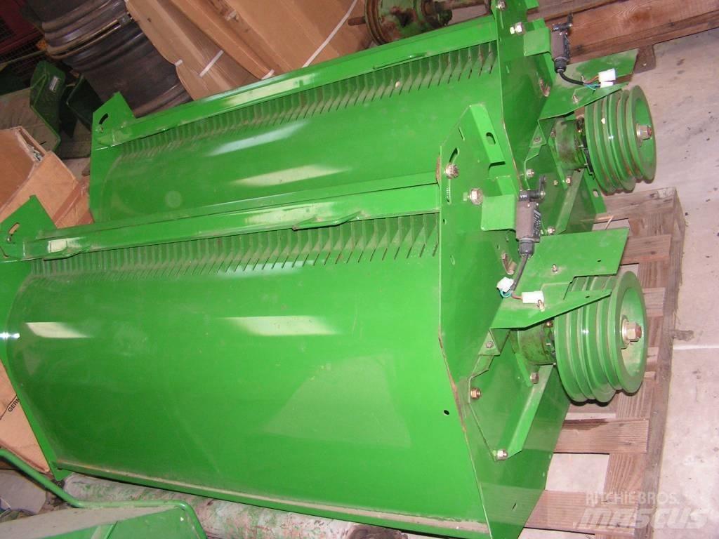 John Deere 1450 CWS Chassis and suspension