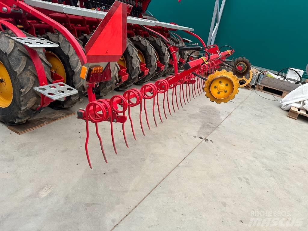 Väderstad Rapid 400C Drills