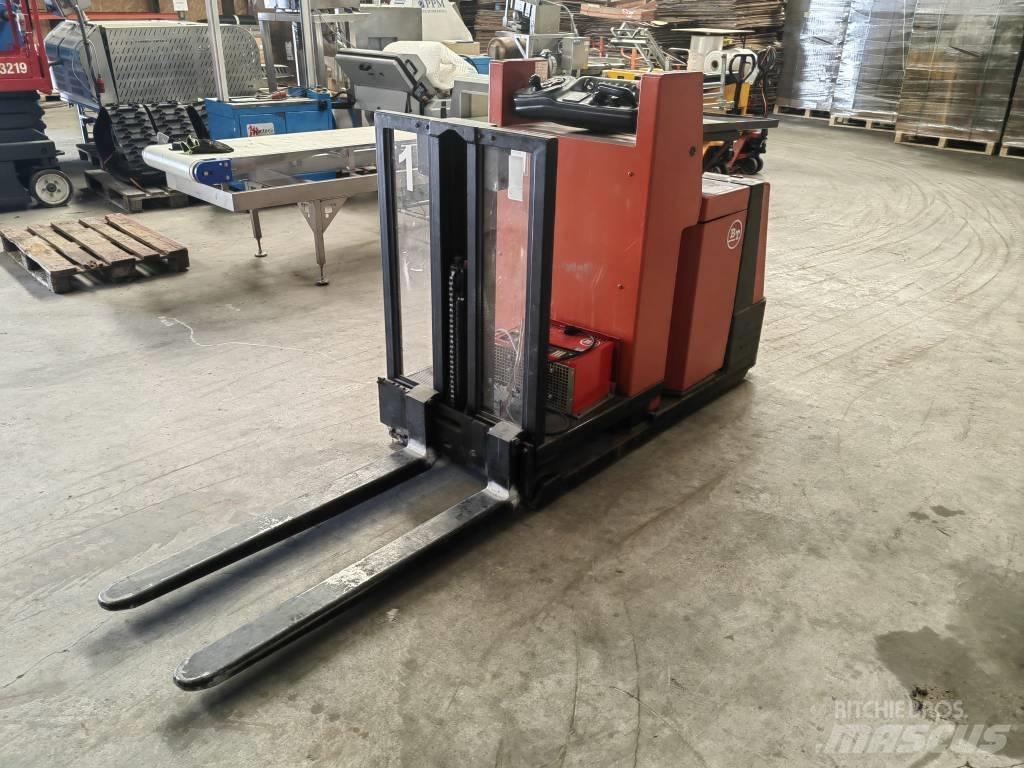 BT OS 1.0WL Medium lift order picker
