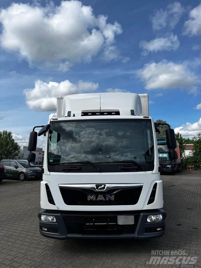 MAN TGL 12.250 Box trucks