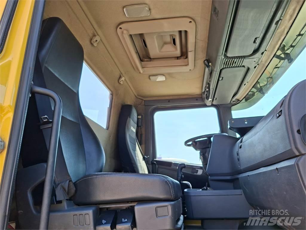 Scania T 420 LA Prime Movers