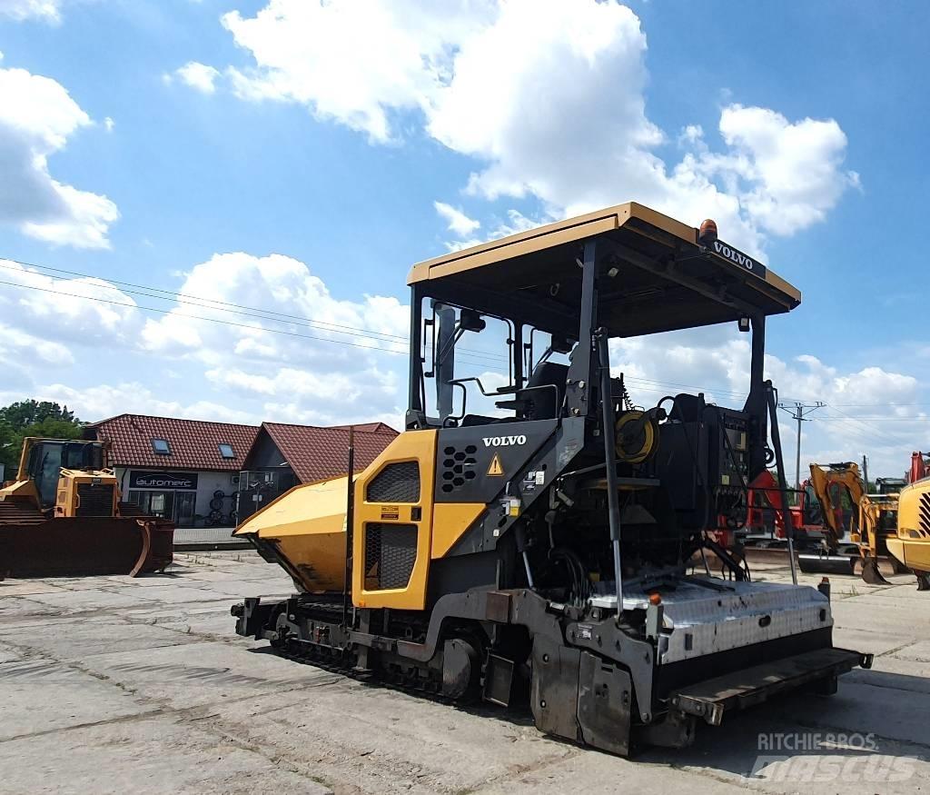 Volvo P 7820C Asphalt pavers