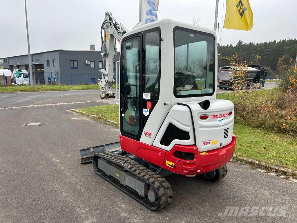 Takeuchi TB 225 Mini excavators < 7t (Mini diggers)