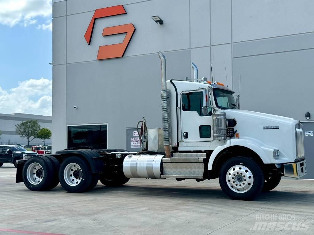 Kenworth T 800 Prime Movers
