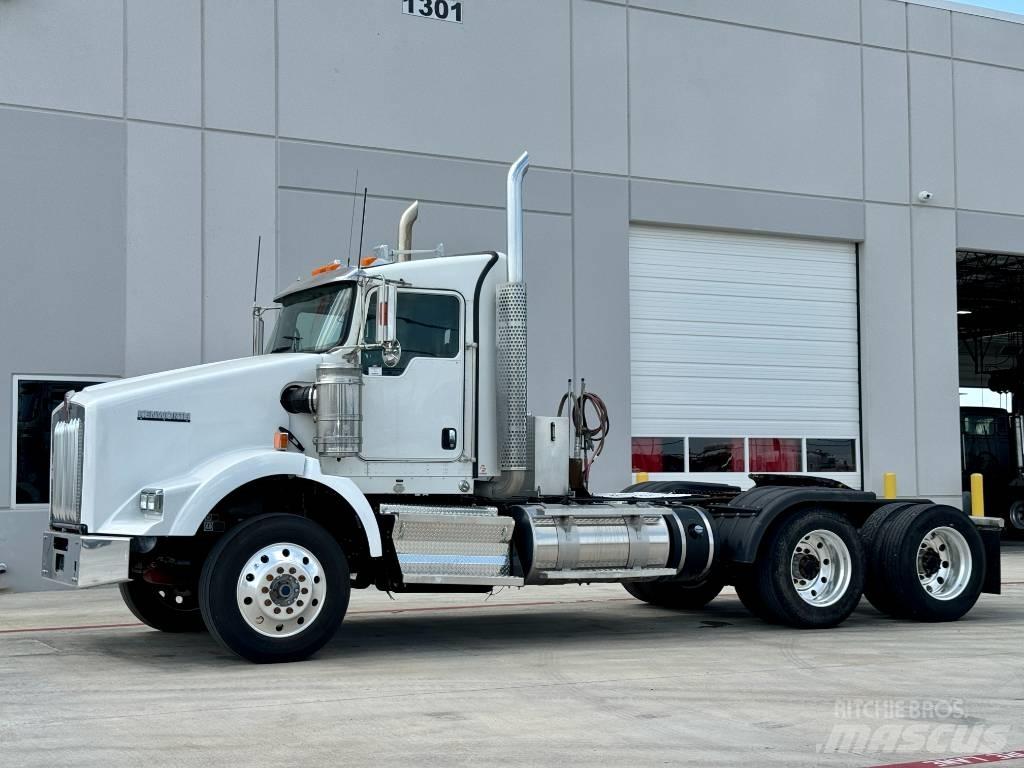 Kenworth T 800 Prime Movers