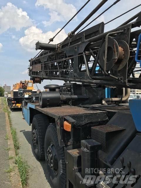 Sumitomo ST350MT Rough terrain cranes