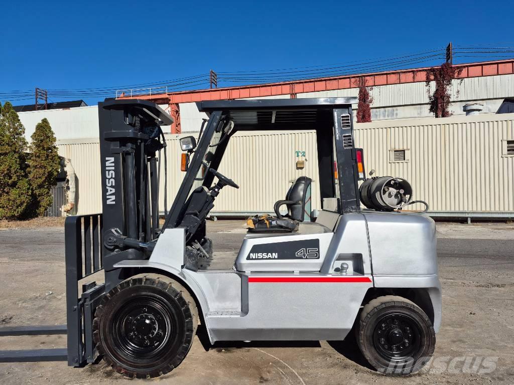 Nissan F04 B 40 H Other