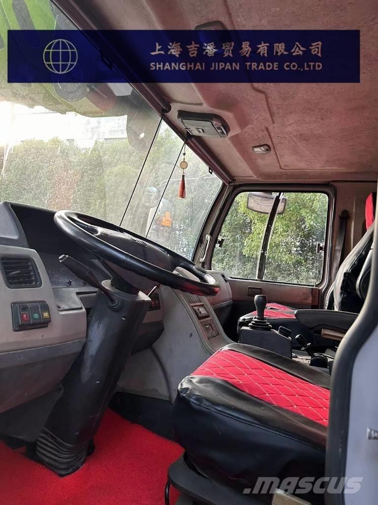 Zoomlion ZAT 2200 V All terrain cranes