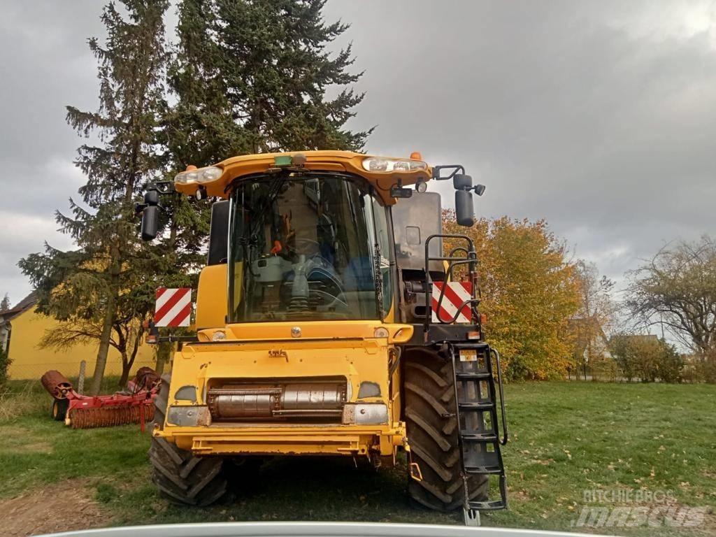 New Holland CR 9080 Combine harvesters