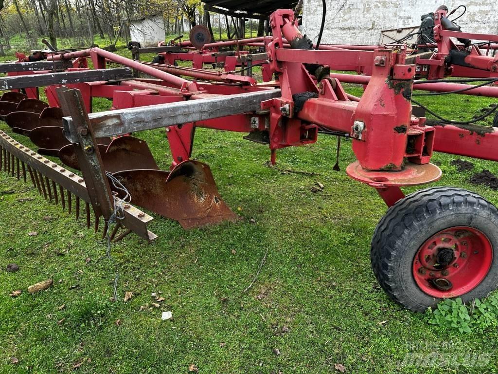 Kühne KRW 6 Ploughs