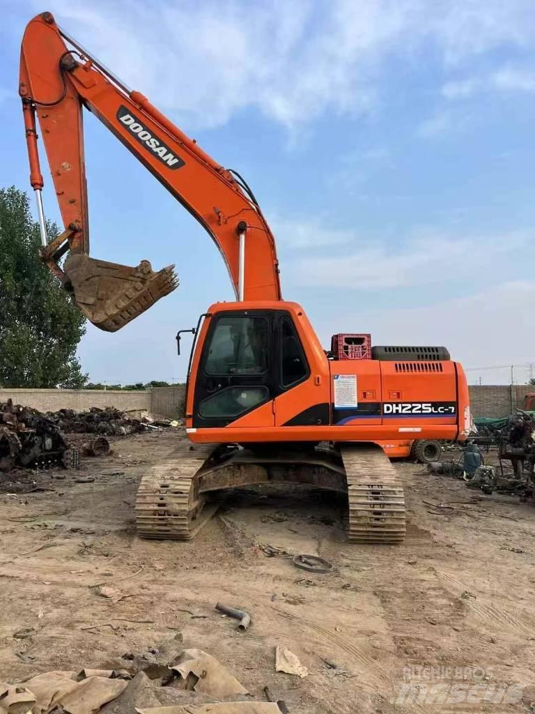 Doosan DH 225 LC-9 Crawler excavators