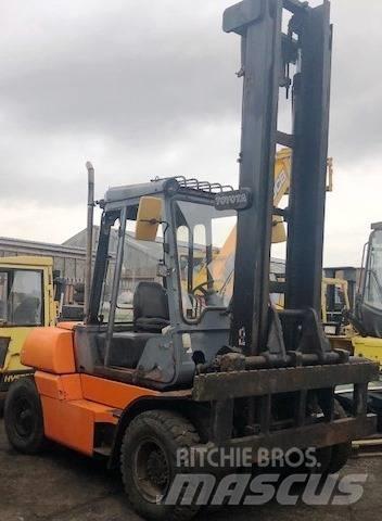 Toyota 5 FD 70 Diesel trucks