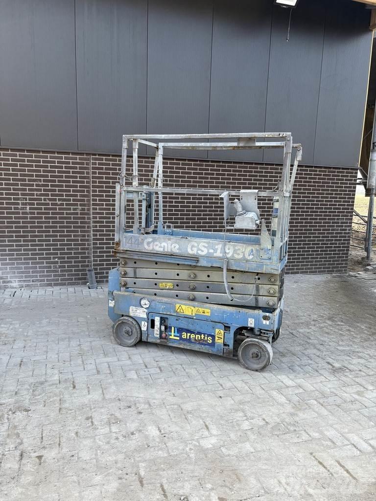 Genie 1930 Scissor lifts