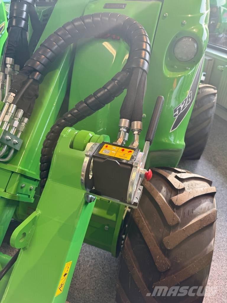 Avant 528 Skid steer loaders