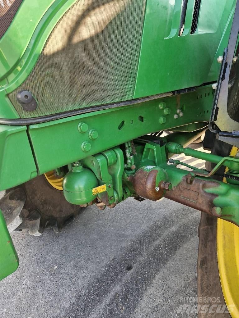 John Deere 6215 R Tractors