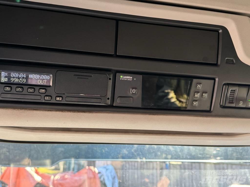 Scania R 520 Temperature controlled trucks